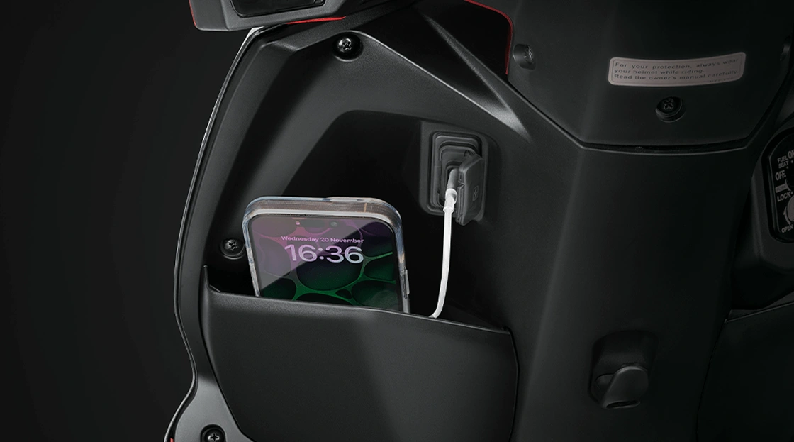 Open Glove Box with 15W USB-C Port
